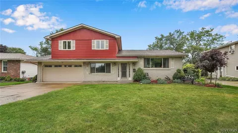 155 Lexington Grn, West Seneca, NY 14224