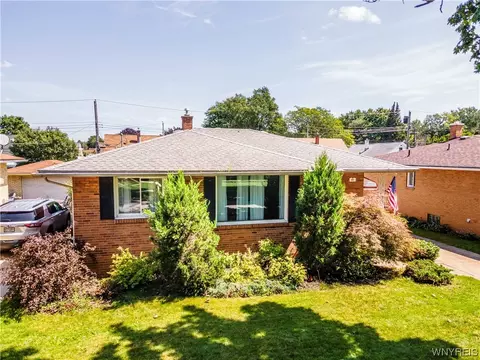 49 Nash St, West Seneca, NY 14206