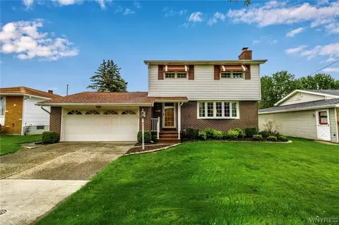 67 Bosse Ln, West Seneca, NY 14224