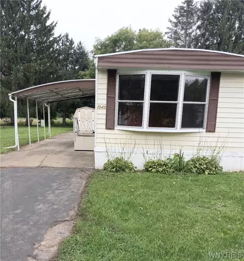 1040 Wish Cir, East Aurora, NY 14052
