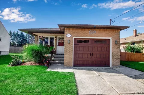 2633 William St, Cheektowaga, NY 14227
