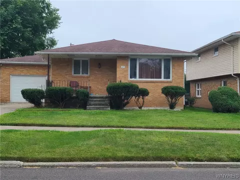 105 Bennett Village Ter, Buffalo, NY 14214