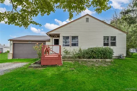 8709 Erie Rd, Evans, NY 14006