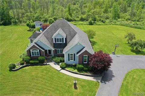 11507 Renee Ct, Marilla, NY 14102