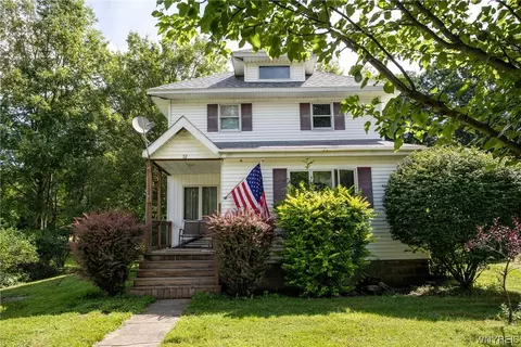 52 Prospect Ave, Salamanca, NY 14779