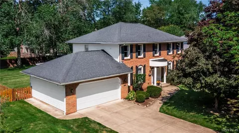 36 Autumnview Rd, Amherst, NY 14221