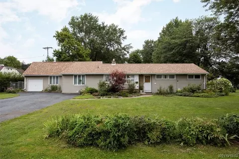 8590 Sunset Dr, Buffalo, NY 14221