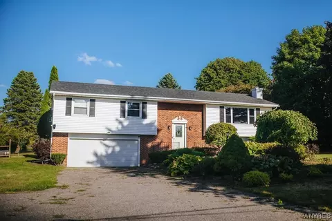 3085 Merchant Rd, Warsaw, NY 14569