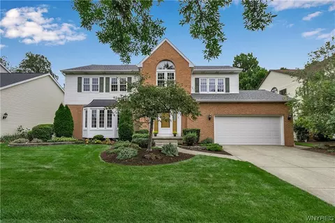 132 Britannia Dr, East Amherst, NY 14051