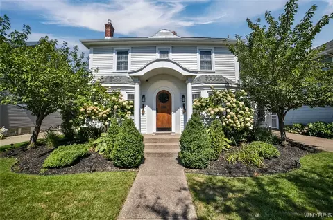 324 Argonne Dr, Kenmore, NY 14217