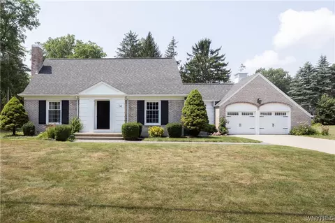 14 Ruskin Rd, Aurora, NY 14052