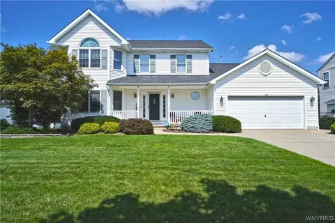 278 Enchanted Frst N, Lancaster, NY 14086