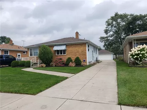 49 Ceil Dr, Cheektowaga, NY 14227