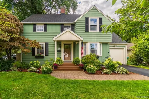 21 Norwood Ave, Hamburg, NY 14075