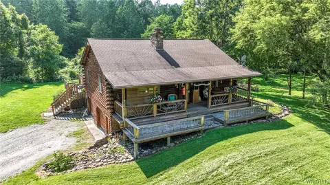 13213 Clinton St, Alden, NY 14004