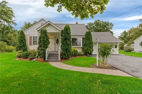 6739 Ward Rd, Wheatfield, NY 14304