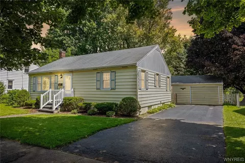 11 Linwood Ave, Batavia, NY 14020