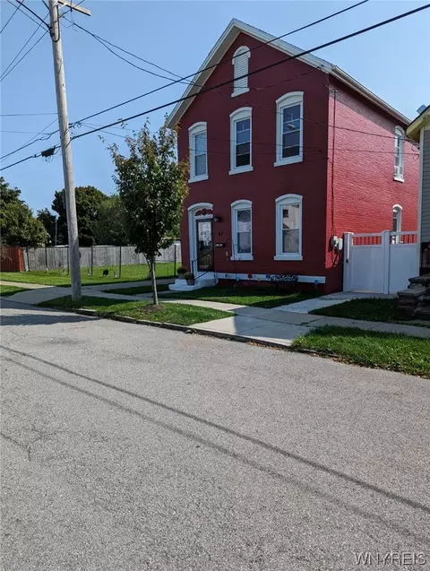 67 Madison St, Buffalo, NY 14206