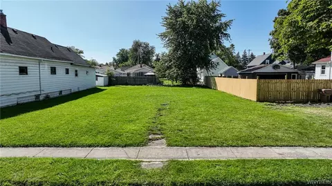 240 Garland Ave, Cheektowaga, NY 14206