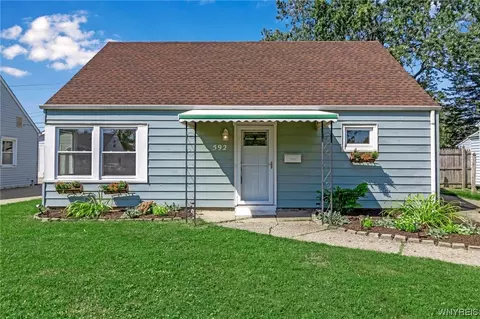 592 Loretta St, Tonawanda, NY 14150