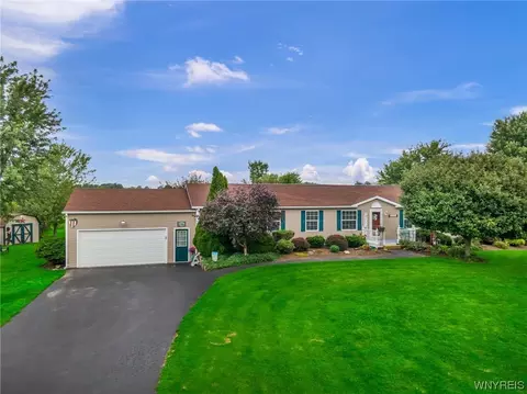 9391 Johnson Rd, Royalton, NY 14105
