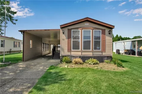 75 Harmony Ln, Cheektowaga, NY 14225