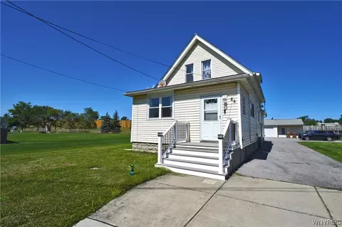 86 Cayuga Creek Rd, Cheektowaga, NY 14227
