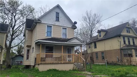 1873 Pierce Ave, Niagara Falls, NY 14301