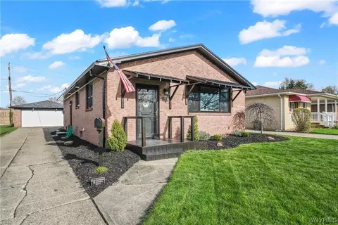 99 Ceil Dr, Cheektowaga, NY 14227
