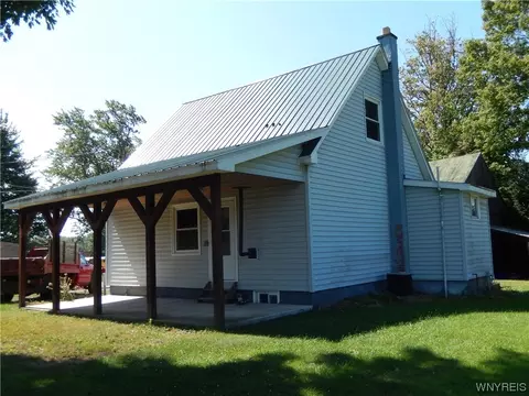 2270 School St, North Collins, NY 14111
