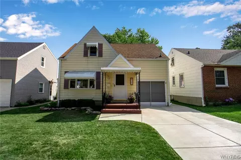 243 Lamont Dr, Amherst, NY 14226