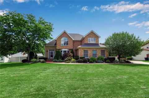 3900 Mapleton Rd, Wheatfield, NY 14120