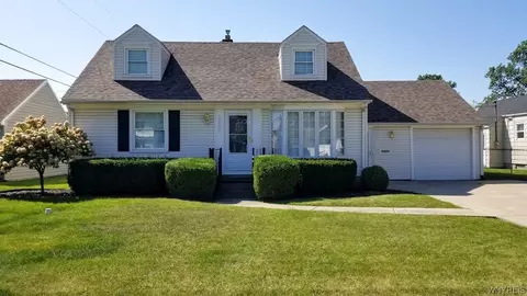 1120 Parkhurst Blvd, Tonawanda, NY 14150