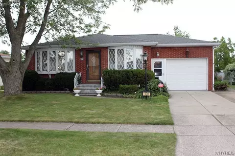 300 Enez Dr, Depew, NY 14043