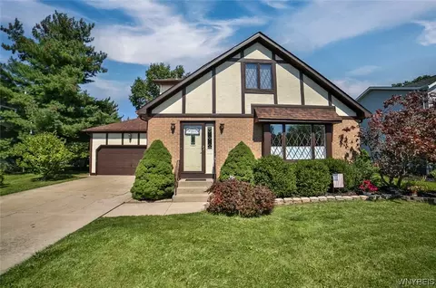 1981 Creekside Dr, Grand Island, NY 14072