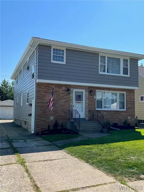 75 Bannard Ave, Tonawanda, NY 14150
