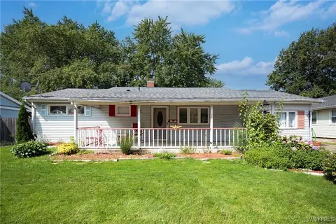 24 Glenhurst Rd, Tonawanda, NY 14150