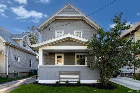 228 81st St, Niagara Falls, NY 14304
