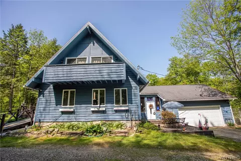 6909 Stone Rd, Great Valley, NY 14741
