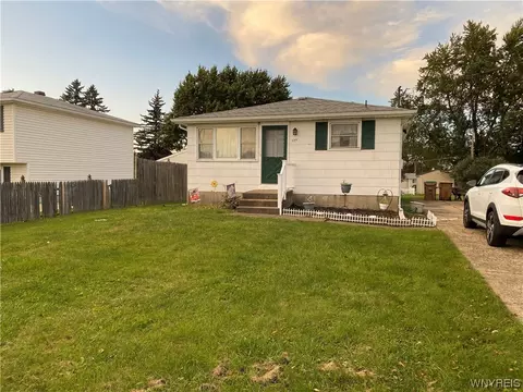 554 French Rd, Cheektowaga, NY 14227