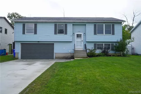 1585 Sundance, Lake View, NY 14085