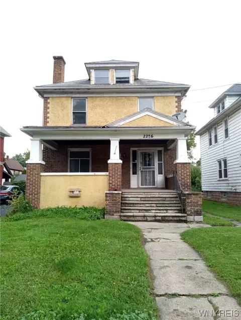 2236 Niagara Ave, Niagara Falls, NY 14305