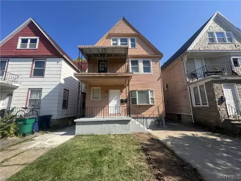 105 18th St, Buffalo, NY 14213