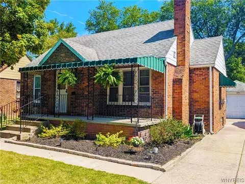 7 Ravenswood Ter, Cheektowaga, NY 14225