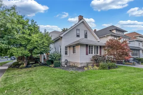 105 Admiral Rd, Buffalo, NY 14216