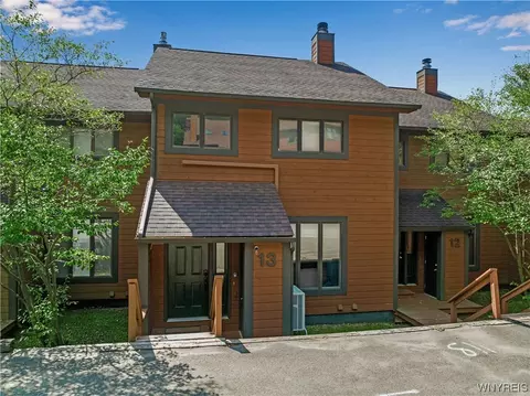 13 Stone Rdg, Ellicottville, NY 14731