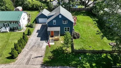 69 Carrow St, Orchard Park, NY 14127