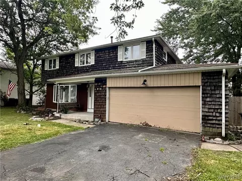 59 International Ln, Grand Island, NY 14072