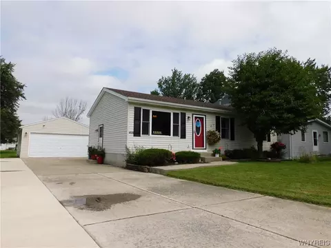 4328 Highland Pkwy, Buffalo, NY 14219
