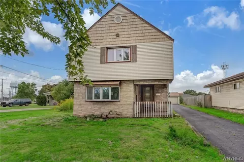 99 Two Mile Creek Rd, Tonawanda, NY 14150